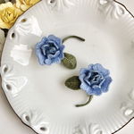 立体刺繍  ブルー ローズ の 小さいブローチ blue rose 