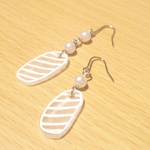 白のアートピアス０２（ｃ－１４８ｐ）