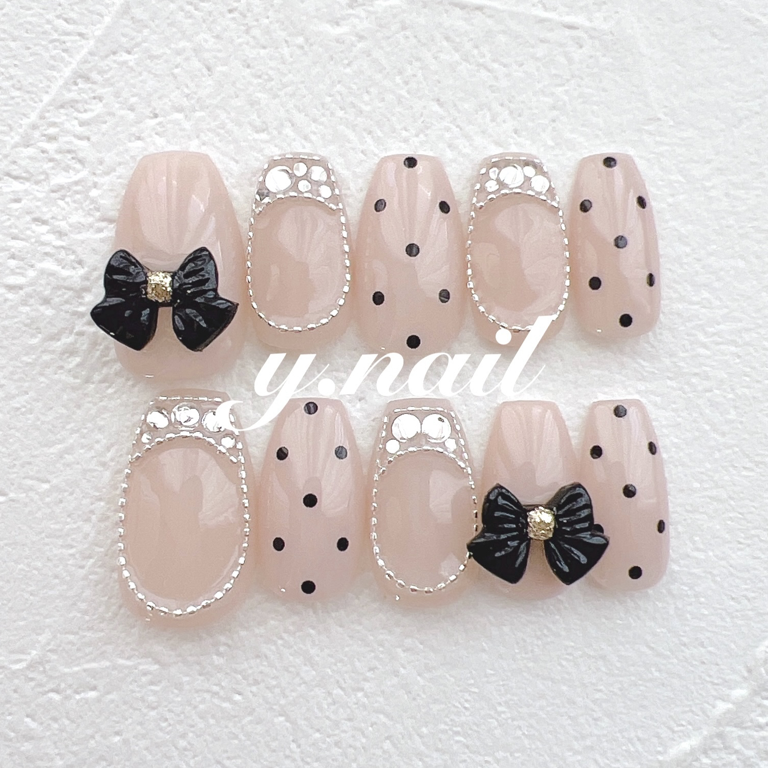ネイルチップ リボン ドット ストーンフレンチ - y.nail | minne byGMO
