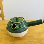 お茶を吐くフグの急須