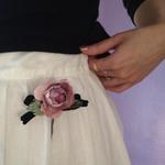 sale**ローズのコサージュ　むらさきからピンク