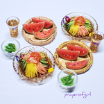 夏の楽しいお昼時・冷やし中華とスイカ