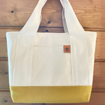 帆布のトートバッグ　ランチバッグやサブバッグにも！　しっかり自立