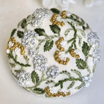 花　刺繍ブローチ
