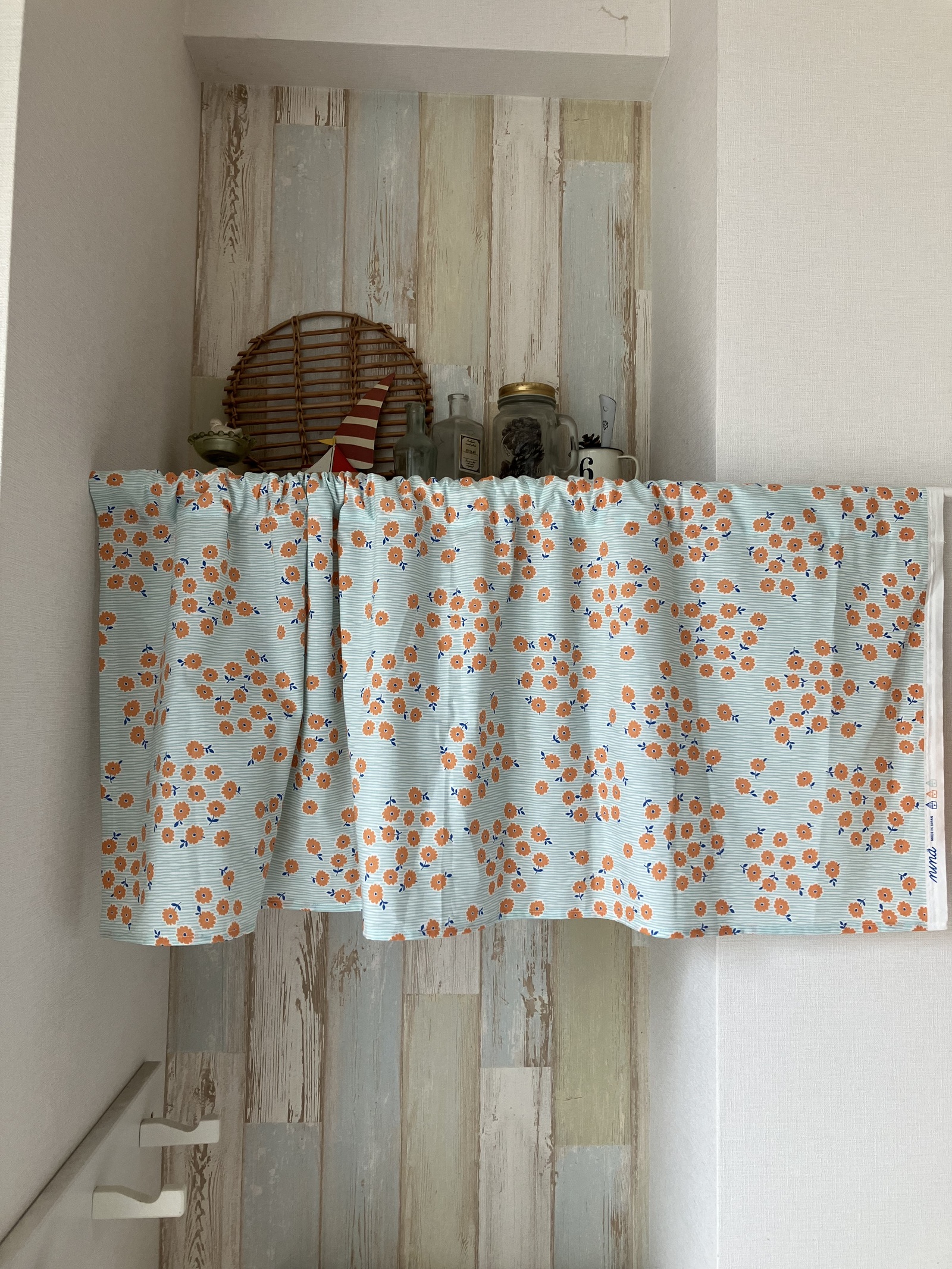 ハンドメイド カフェカーテン オーダー承り中 北欧 花柄 【公式通販】