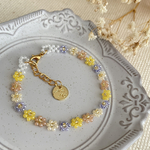 ビーズブレスレット　ビーズアクセサリー　お花ブレスレット　花束ブレスレット　韓国アクセサリー　韓国ブレスレット　大人可愛い　大人ガーリー　ガーリーコーデ　カラフル　