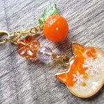◇3264 ✨💡蓄光オレンジの猫　かき氷のストラップ🐈🍊 ※暗闇で光ます・１点物