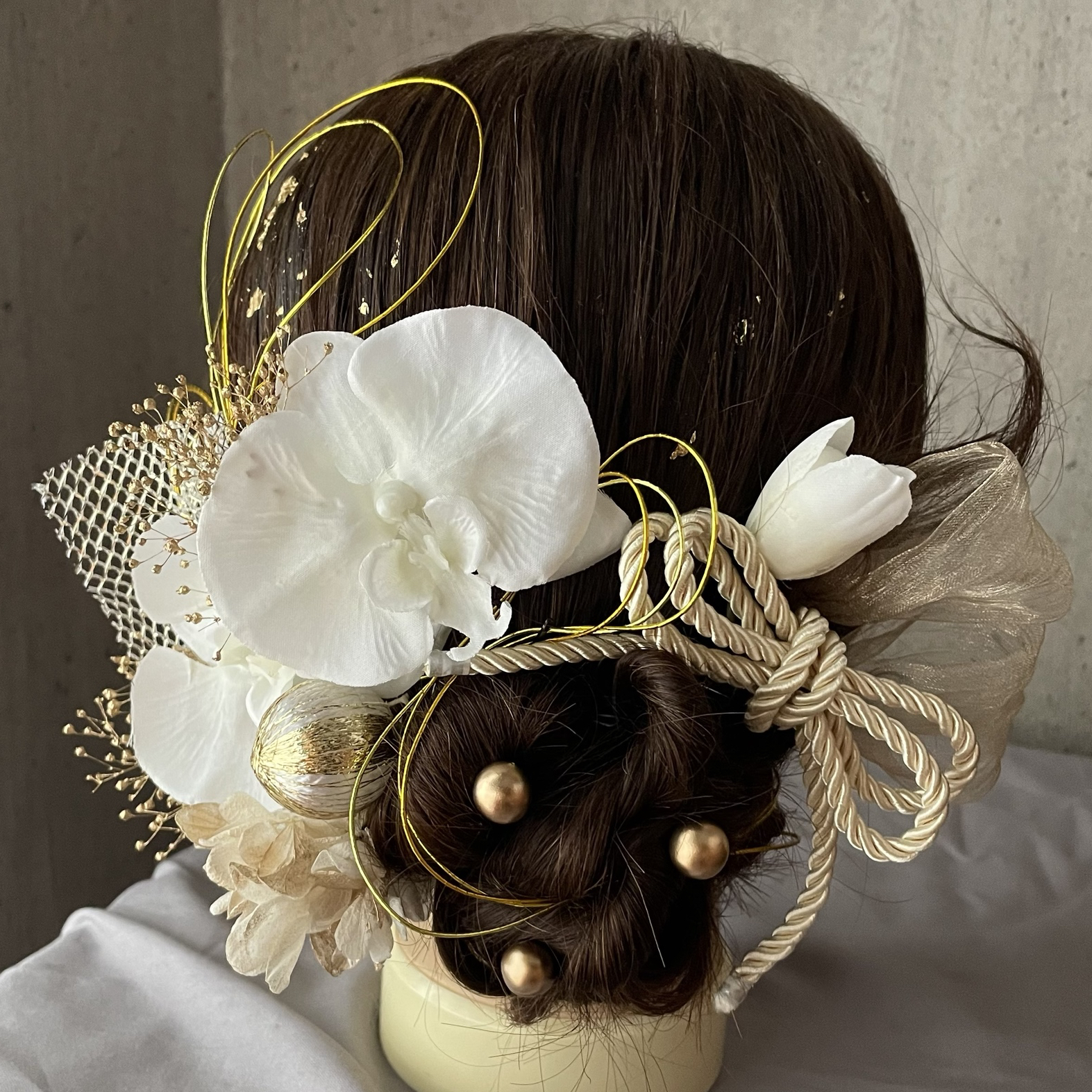 ドイツ製 シーバーガー 黒色の花飾り付き