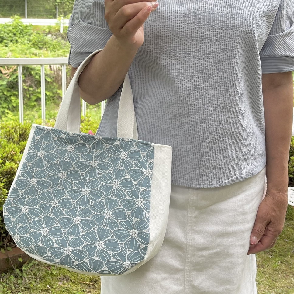 ハンドメイド、トートバック、帆布 ラウンド&ティアドロップ