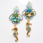 タツノオトシゴのピアス イヤリング レジン 海 夏 パール 薔薇 黄緑