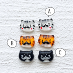 旅先で出会った３匹のひげぬこさん　猫のピアス/イヤリング