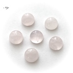 ローズクォーツAA++ ラウンド カボション6×6mm 3粒　天然石パーツ販売