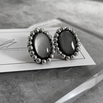 一粒デザイン　シルバー　レトロ　小ぶり　シンプル　結婚式　ピアス　イヤリング