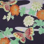 （70）古布・縮緬・アンティーク着物のハギレ・濃紫色・蝶・花