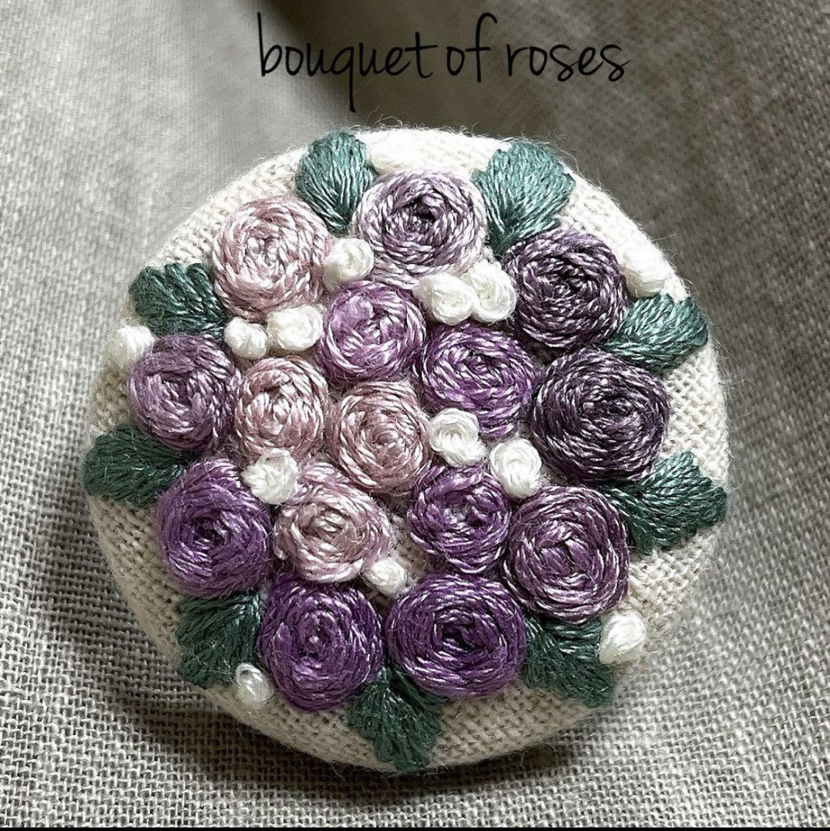 薔薇リース刺繍　ハンドメイド　ブローチヘアゴム　バラ レトロなバラの花束刺繍ブローチor刺繍ヘアゴム 母の日 ブローチ