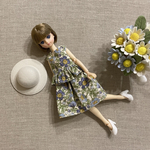 リカちゃんサイズ　ブルー🩵の花柄ツーピースとダンガリースカートの3点セット