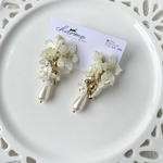 【fleur】 レモンイエロー 白 ホワイト花 パール ロング ピアス イヤリング プレゼント ギフト ブライダル ウエディング 結婚式 お呼ばれ