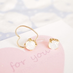 【アウトレット】"for you" オパールストーン　樹脂ノンホールイヤリング　2個セット