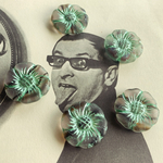 【1コずつ販売】JIRI＊IVANA#czech beads#チェコビーズflower22㍉　irregular crystal mable/green