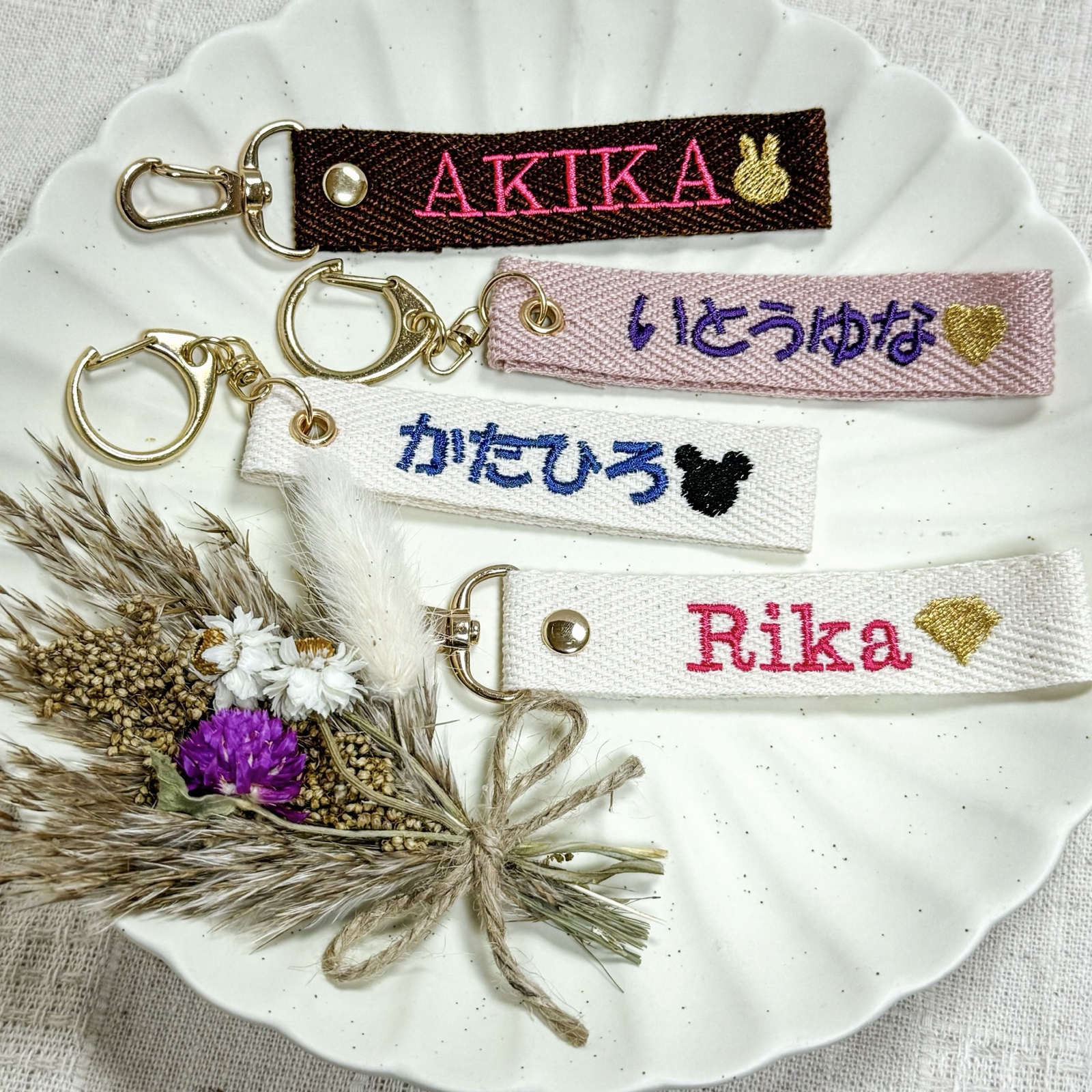 ⭐︎ノーマル糸刺繍⭐︎ネームタグ名前タグ名前ストラップ名前