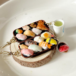 ミニチュアフード お寿司プレート・お茶と醤油付きAのピアス