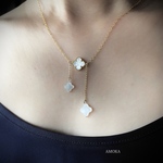 〈綺麗に肌魅せ〉照り艶triplets　　クローバーホワイトシェル　ネックレス　