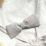 🌟持っていて損なし🌟肩ひものズレ解消！　クリップが見えない肩紐クリップ/シンプルリボン/ナチュラル感がおしゃれな洗いざらしグレー