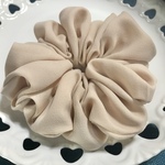 💓sale300円💓ベージュ♡プレーンシュシュ✨