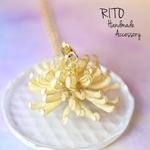 菊の花のネックレス(ディップアート)