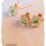 n様オーダー品  白いブーケのイヤリング＆ネックレス