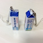 牛乳パックのストラップ
