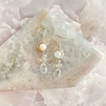 【30%off】月しずくのバブル♡ムーンストーン×淡水パールの耳飾り