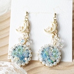 お花レジンとパールのピアス/イヤリング