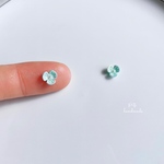 小さなパステルグリーンのお花＊イヤリング