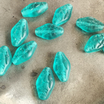 【2コセット】#vintage czech beads #チェコビーズ　chrysalis蛹16✖️9㍉ peacock green