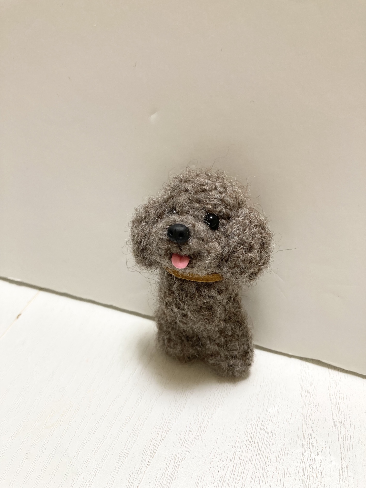 羊毛フェルトトイプードルブローチ トイプードルブローチ トイプードル