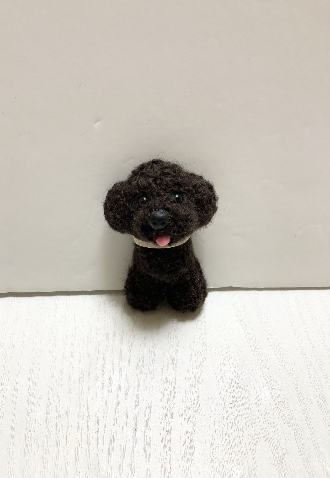 羊毛フェルトトイプードルブローチ トイプードルブローチ トイプードル