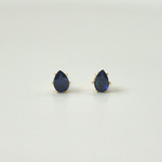 ブルーサファイアのしずくカットピアス／６×４ミリ／小粒／小さめ／ペアシェイプファセットカット／９月誕生石／サージカルステンレス／つけっぱなし