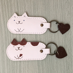 本革　レザー　猫　キーホルダー　バッグチャーム