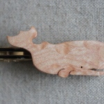 木製 マッコウクジラ ネクタイピン