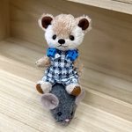 ハンドメイド　雨の日はおウチでロデオごっこ⁉️テディベア風クマさん🧸ぬいぐるみとネズミ🐀さんぬいぐるみ