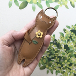 本革　レザー　猫　ねこ　バッグチャーム　キーホルダー　かわいい