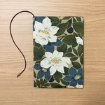   《 四六判》ブックカバー  ハンドメイド フラワー ゴールドライン ブルー