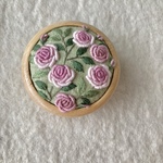 【再販×4】リネンと刺繍のバラの木製小物入れ　小さめ