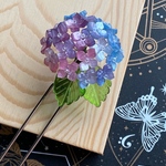 立体紫陽花のかんざし　キラキラ青紫のグラデーション色(中サイズ)
