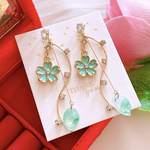 🌸桜の花びら 春🌷🌸ジルコニア✨️レジン レディース ジルコニア 卒園🌸 卒業🎓✨🌸 卒園🌸 卒業🌸 ピアス イヤリング 