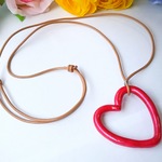 Lovelyレッドハートの牛革ペンダント