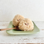 焼きおにぎりみたいなひな鳥さん