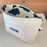 かわいい帆布のポーチ　ウシ柄　ウシの刺繍入り！　　