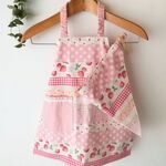 リバーシブル　子供 エプロン 100ｃｍ　ベリーコットン　いちご×ドット　ピンク